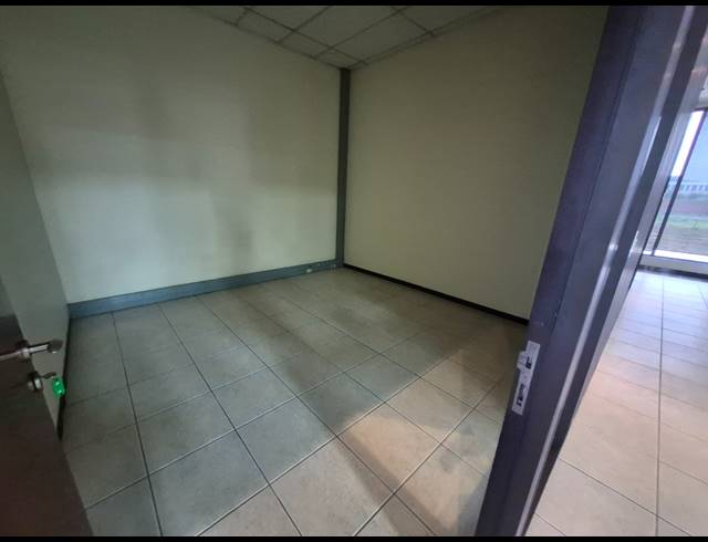 1,064M² OFFICE TO LET IN HERIOTDALE